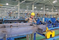 Công ty ô tô Trường Hải đã Kl99ok phiên bản mới máy dập định hình thép tấm dày hơn 5 mm, dài 12m để làm gầm xe, thùng xe ngay trong nước