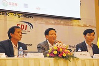 TS. Nguyễn Anh Tuấn (giữa), Tổng Biên tập Báo Kl99ok phiên bản mới chủ trì hội thảo.
Ảnh: Sơn Thắng