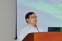 Ông Nguyễn Sơn, Vụ trưởng Vụ Phát triển thị trường, UBCK cho biết, UBCK sẽ cân nhắc về thời hạn 24h hay 72h phải công bố bản tiếng Anh