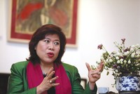 Bà Nguyễn Nga, Chủ tịch HĐQT Công ty cổ phần Tư vấn Kl99ok phiên bản mới và Phát triển N.N: “Cần một chiến lược đưa đất nước thành cường quốc nông nghiệp”            ảnh: Đức Thanh