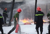 Các nhà tái Kl99kl phiên bản hoạt động quốc tế bắt đầu thắt chặt điều kiện nhận tái sau nhiều vụ cháy nổ liên tiếp xảy ra