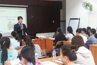 Tại lớp học, hầu hết giao dịch viên quan tâm đến vấn đề rào chắn rủi ro pháp lý cho bản thân khi nhận được “lệnh tắt” từ sếp 