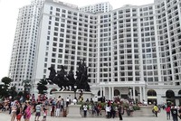 Địa ốc Hà Nội, những gam màu  tươi sáng