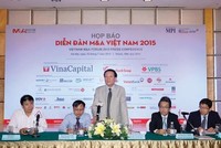TS. Nguyễn Anh Tuấn, Tổng biên tập Báo Kl99ok phiên bản mới, Trưởng ban Tổ chức Diễn đàn M&A 2015 phát biểu tại buổi họp báo. Ảnh: Chí Cường