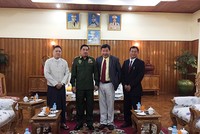 Ông Phạm Uyên Nguyên (thứ 2 bên phải) chụp ảnh chung với Trung tướng, Chủ tịch Kl994 game bài casino hấp dẫn Myanmar Economic Corpration - đối tác Công ty Kl99ok phiên bản mới của ông Nguyên ở thị trường Myanmar