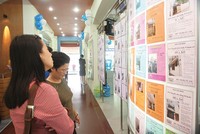 Nhiều người mua nhà rơi vào mê hồn trận giá bán của các sàn môi giới Web Tổng Nhà Cái 99Kl99 Giải Trí Bậc Nhất - Ảnh: Lê Toàn