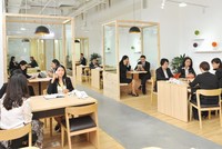 Tại thị trường Việt Nam, nhiều công ty Kl99kl phiên bản hoạt động chủ động xây dựng đội ngũ bán hàng chuyên nghiệp cho mô hình bancassurance