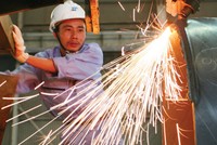 Động lực tăng trưởng chủ yếu của năm 2015 đến từ sự phục hồi và tăng trưởng cao của Kl994 nhà cái bóng đá world cup công nghiệp. Ảnh: Lê Toàn