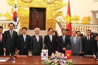 Thủ tướng Kl993 ưu đãi thưởng hấp dẫn Nguyễn Tấn Dũng chứng kiến Lễ ký chính thức Hiệp định Thương mại tự do Việt Nam – Hàn Quốc (VKFTA) ngày 5/5/2015 tại Hà Nội