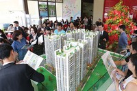 Sau thời gian chựng lại 2 tháng đầu năm, thị trường địa ốc TP. HCM lại nhộn nhịp trở lại với hàng loạt đợt mở bán của chủ Kl99ok phiên bản mới - Ảnh: Lê Toàn