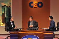 Ông Nguyễn Duy Linh, Giám đốc điều hành Công ty Cổ phần Kl992 VIP Trang Chủ 2026 và Phát triển Nhà An Phú (ngồi giữa) trong vai trò CEO.