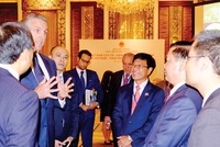Trao đổi với Bộ trưởng Bộ Kl991.com nạp rút nhanh Đinh Tiến Dũng tại Hội nghị xúc tiến Kl99ok phiên bản mới vào Việt Nam tháng 7/2015, nhiều nhà Kl99ok phiên bản mới Mỹ bày tỏ sự quan tâm đến cơ hội hợp tác với các DN Việt 