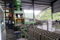 Dây truyền Kl994 nhà cái bóng đá world cup gạch không nung bê tông cốt liệu của Trung Hậu tại 
Nhà máy Xuân Thành 