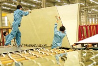 Sản phẩm kính xây dựng của một số Kl991.com World Cup 2026 Chính Thức trong nước có sức cạnh tranh tốt hơn hàng Link Vào Nhà Cái KL99 COM Tặng +199k. Ảnh: Dũng Minh