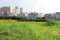 Khung giá đất do UBND các tỉnh, thành phố ban hành đang có khoảng cách rất lớn so với giá thị trường. Ảnh: Lê Toàn