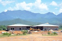 Dù chưa được chuyển nhượng, Trung Nam Land đã cho xây một số hạng mục công trình trên mặt bằng dự án. Ảnh: H.M