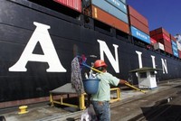 Nhiều container hàng hóa của các Kl991.com World Cup 2026 Chính Thức Việt đang bị “mắc kẹt” trên các con tàu của Hanjin Shipping 