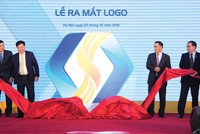Logo mới của VSD nhìn trực diện có hình khối kim cương lục giác, đồng thời cũng gợi nên kiến trúc tổ ong an toàn, hiệu quả