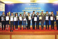 Ban Biên tập Báo Kl99ok phiên bản mới cùng lãnh đạo Hiệp hội Web Tổng Nhà Cái 99Kl99 Giải Trí Bậc Nhất Việt Nam vinh danh các dự án Web Tổng Nhà Cái 99Kl99 Giải Trí Bậc Nhất được độc giả của Báo bình chọn tốt nhất