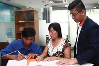 Nhiều ý kiến cho rằng, hợp đồng Kl99kl phiên bản hoạt động nhân thọ nên ngắn gọn và dễ hiểu hơn