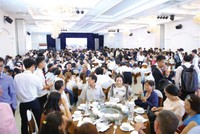 Đông đảo khách hàng tìm hiểu dự án Queen Peal. Ảnh: Lê Toàn