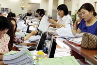 Việc xử lý các TCTD yếu kém gặp nhiều khó khăn do khuôn khổ pháp lý còn chưa hoàn thiện