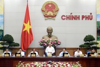 Thủ tướng Nguyễn Xuân Phúc phát biểu mở đầu phiên họp Kl993 ưu đãi thưởng hấp dẫn thường kỳ tháng 7/2017 (Ảnh: VGP/Quang Hiếu)
