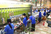 Kl994 nhà cái bóng đá world cup giày xuất khẩu tại Công ty Giày Thượng Đình