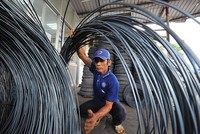 Sau giá cát, giá thép cũng nối gót tăng mạnh trong thời gian qua. Ảnh: Gia Huy