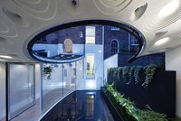 Sun Rain Room, căn phòng của mưa và ánh nắng mặt trời
