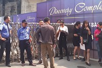 Dự kiến cuộc gặp ban đầu diễn ra vào buổi sáng tại Trụ sở Kinh Đô TCI, nhưng không hiểu vì lý do gì, đến 10h cùng ngày, chủ Kl99ok phiên bản mới bất ngờ thay đổi ý định và chuyển cuộc gặp tại công trình dự án tại số 302 Cầu Giấy