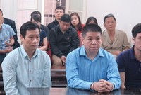 Các bị cáo trong vụ án lừa đảo chiếm đoạt 99Kl.app cổng game giải trí tại Công ty  Địa ốc King Việt Nam và Công ty 5F Capital tại tòa