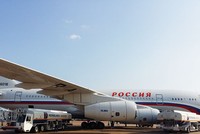 Petrolimex Aviation tra nạp nhiên liệu cho chuyên cơ 
chở Thủ tướng Nga Medvedev tại Sân bay quốc tế Nội Bài.
