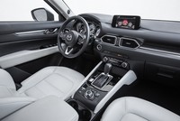 Nội thất Mazda CX-5 2017 đánh bại xe sang Lexus
