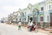 Thị trường Web Tổng Nhà Cái 99Kl99 Giải Trí Bậc Nhất Long An xuất hiện nhiều dự án mới. Ảnh: Gia Huy