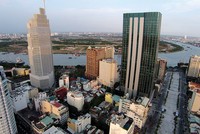 Tỷ lệ lấp đầy các tòa nhà văn phòng hạng A tại khu trung tâm TP.HCM đang rất cao và giá thuê không ngừng tăng. Ảnh: Lê Toàn