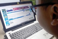 Hiện có nhiều trang thông tin rao vặt Web Tổng Nhà Cái 99Kl99 Giải Trí Bậc Nhất khiến người tiêu dùng hoa mắt. Ảnh: Dũng Minh