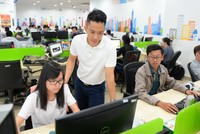 Chọn đi cùng hay đi cạnh 4.0