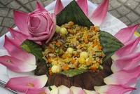 Cơm hấp lá sen