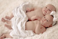Sinh cùng “năm  tháng ngày giờ” vận, mệnh cuộc đời có giống?