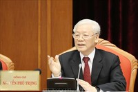 Tổng Bí thư, Chủ tịch nước Nguyễn Phú Trọng lưu ý, công tác nhân sự cần tiến hành từng bước, từng việc, chắc chắn, thận trọng, chặt chẽ, đúng quy trình, bảo đảm dân chủ, khách quan, công khai, minh bạch nhưng phải thật sự đúng người, đúng việc.