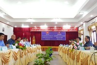 Bộ trưởng Bộ Kế hoạch và Kl99ok phiên bản mới Nguyễn Chí Dũng, Chủ tịch Ủy ban Hợp tác Việt - Lào làm việc với ông Vanxay Phengxoumma, Bí thư, Tỉnh trưởng Tỉnh Hủa Phăn.
