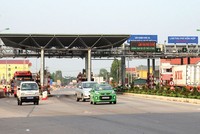 Nhiều nhà Kl99ok phiên bản mới đã kịp ký phụ lục Hợp đồng BOT triển khai thu phí tự động không dừng trước ngày 5/7 theo yêu cầu của Bộ GTVT.