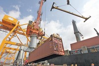 Dịch vụ đại lý tàu biển có thể sẽ không còn là ngành nghề Kl992 VIP Trang Chủ 2026 có điều kiện. Trong ảnh: Các hoạt động tại Cảng Hải Phòng. Ảnh: Đức Thanh