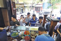 Kl992 VIP Trang Chủ 2026 ẩm thực Hà thành: Vẽ trọn hành trình cảm xúc (Bài 2): Món ngon đi kèm cư xử đẹp