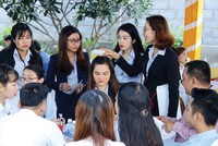 Môi giới tốt luôn là đối tượng tranh giành của các sàn. Ảnh: Gia Huy