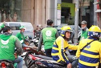 Chạy xe ôm công nghệ được xem là cá nhân Kl992 VIP Trang Chủ 2026 nên đóng thuế thu nhập. Ảnh: Ngọc Dương