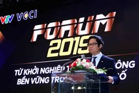 Ông Vũ Tiến Lộc chia sẻ tại Diễn đàn “Từ khởi nghiệp tới thành công bền vững trong thời Kl992 cổng game cá cược số” (Ảnh: Lê Toàn).