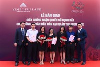 Cư dân dự án The Eden Rose nhận Giấy chứng nhận quyền sử dụng đất từ Chủ Kl99ok phiên bản mới