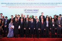 Phó Thủ tướng Kl993 ưu đãi thưởng hấp dẫn Trịnh Đình Dũng cùng các đại biểu tham dự Diễn đàn EST12